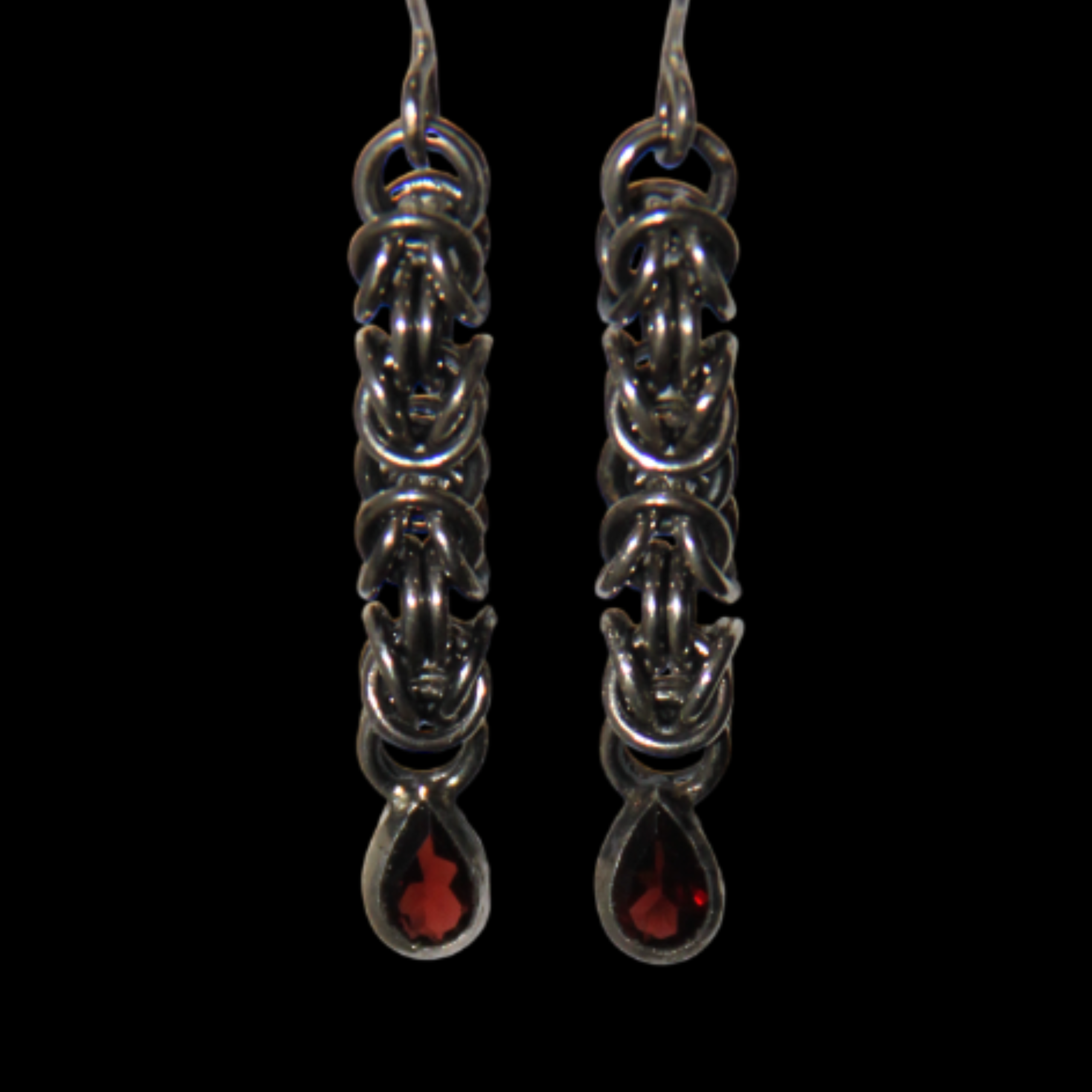 Oorhangers met granaat